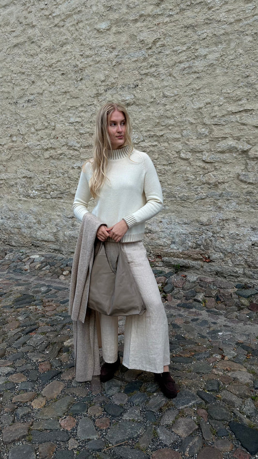 Amalia -sweater, oat milk