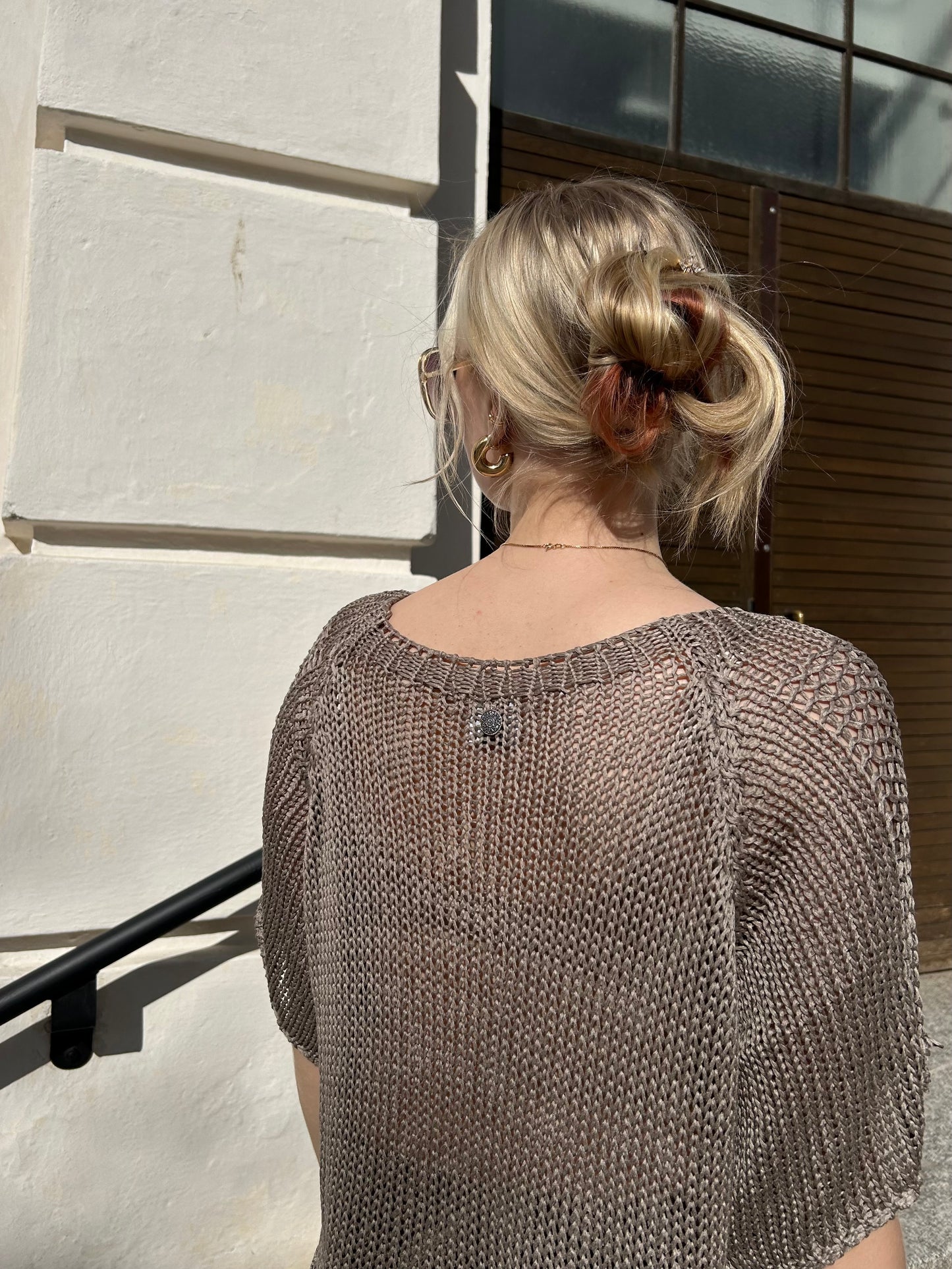 Zoe -fishnet shirt, chai